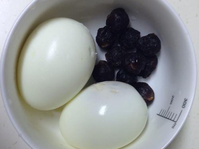 【当归红枣桂圆煮蛋】步骤2