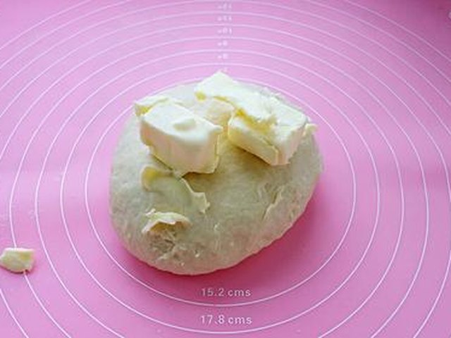 【椰蓉豆沙面包】步骤3