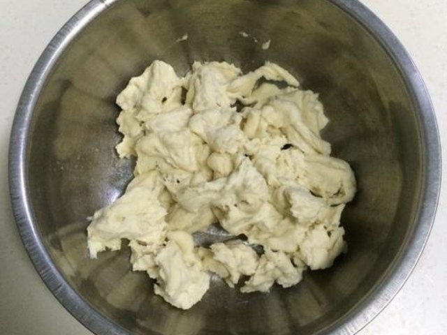 【葡萄干小面包卷（中种）】步骤3