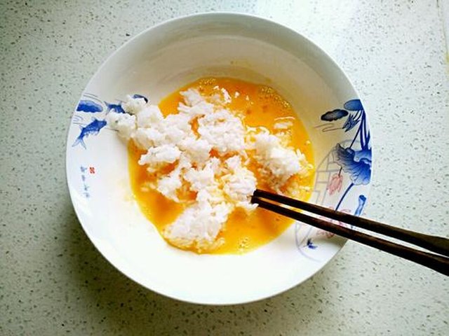 【鸡蛋米饭饼】步骤4