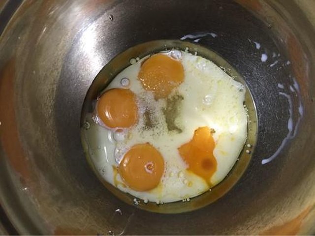 【奶油蛋糕卷】步骤3