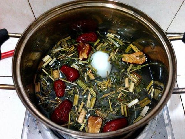 【益母草大枣鸡蛋汤】步骤4