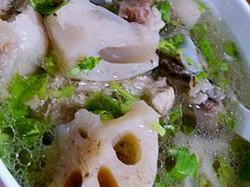 莲藕骨头汤
