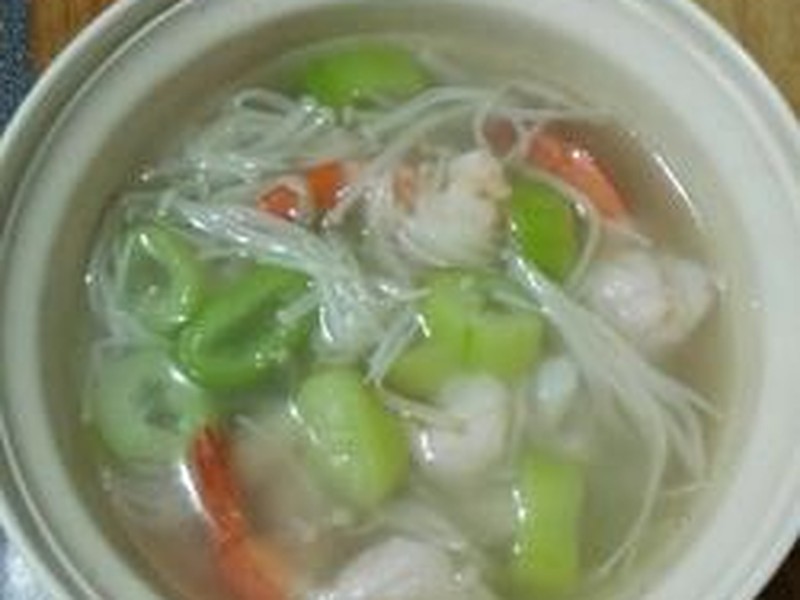 鲜虾丝瓜汤