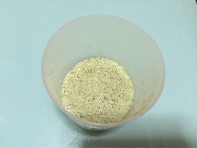 【抹茶奶油蛋糕卷】步骤2