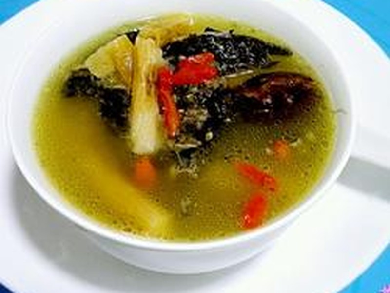 黄芪党参乌鸡汤