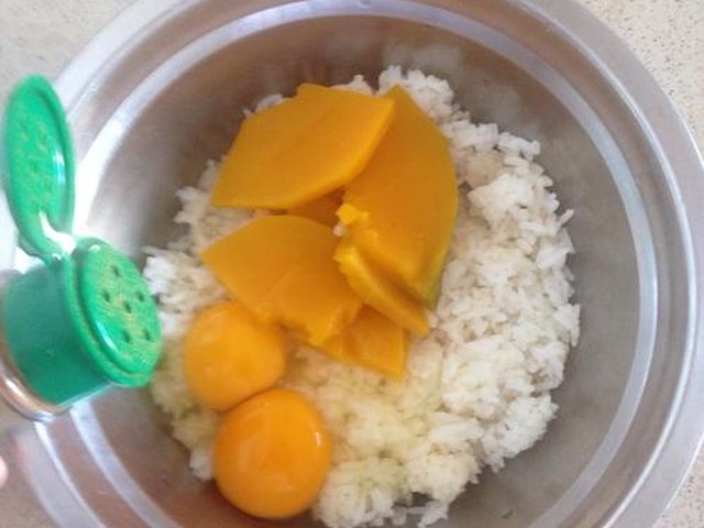 【米饭鸡蛋饼】步骤1
