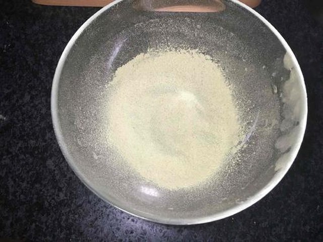【抹茶红豆慕斯】步骤2
