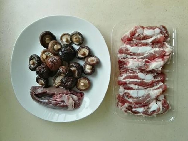 【蘑菇浓汤】步骤2