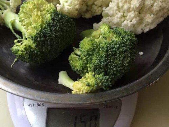 【鲜虾蔬菜堡】步骤2