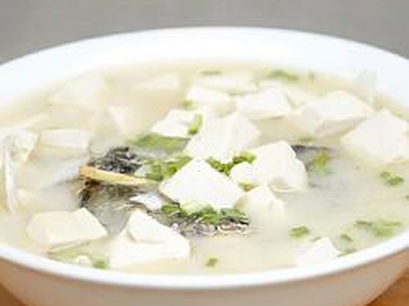 鱼头豆腐汤
