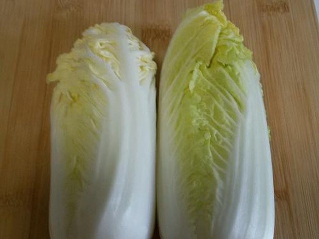 【白菜莲花粉丝汤】步骤1