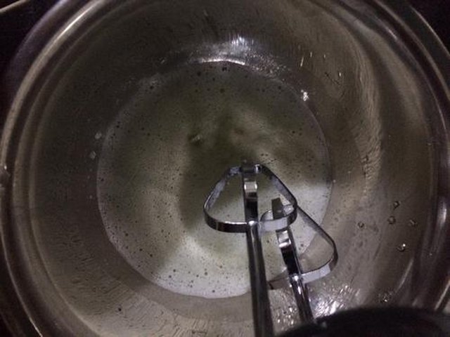 【牛奶红枣蒸蛋糕】步骤4