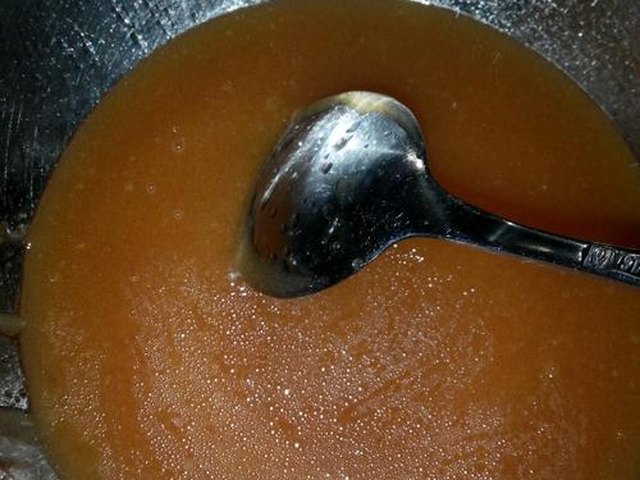 【广式豆沙蛋黄月饼】步骤2