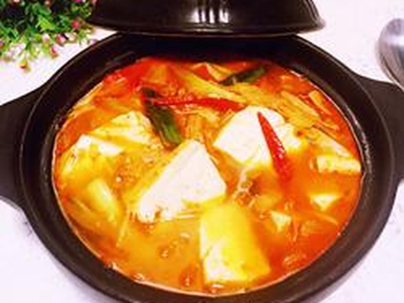 韩式辣白菜豆腐汤