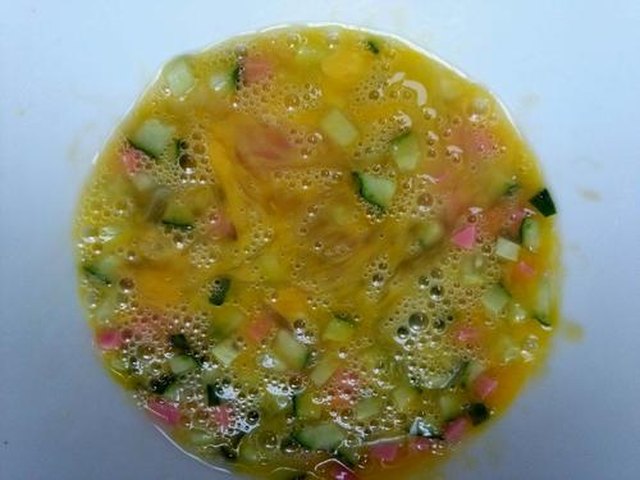 【黄瓜火腿蛋饼】步骤4