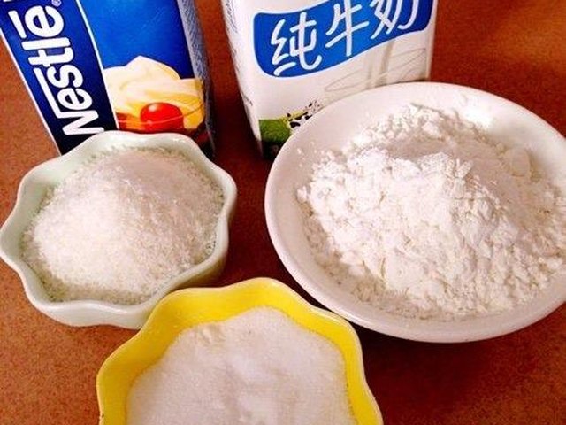 【椰蓉奶油小方块】步骤1