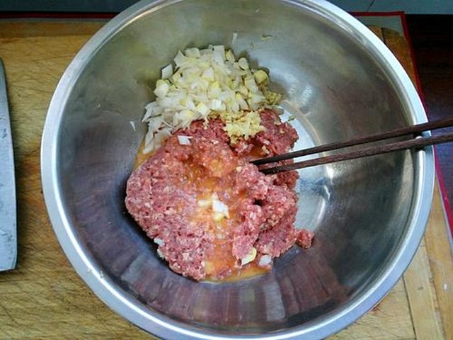 【羊肉大葱烧麦】步骤2