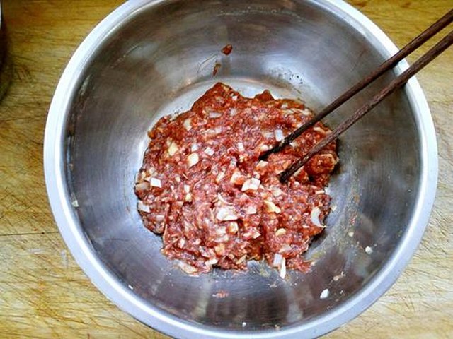 【羊肉大葱烧麦】步骤4