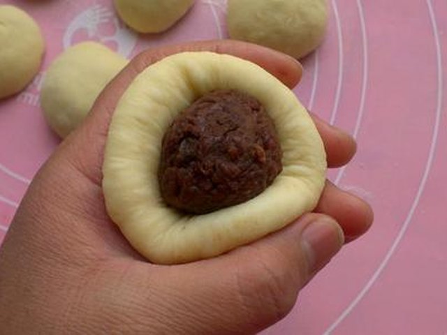 【豆沙小面包】步骤4