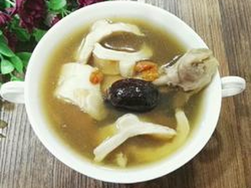 新西兰花胶炖鸡汤