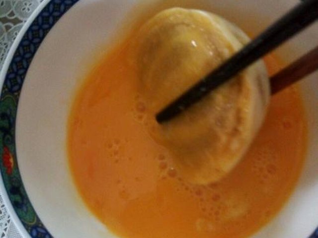 【煎鸡蛋馒头】步骤2