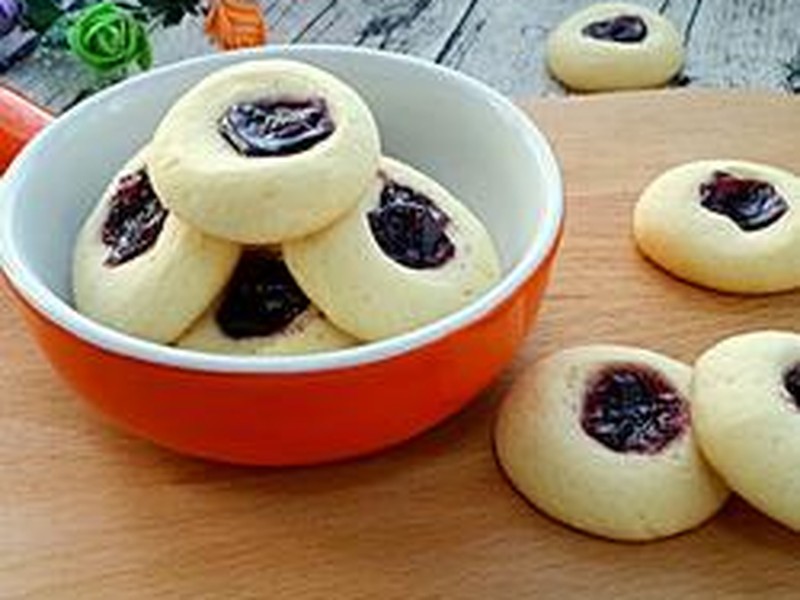 蓝莓酱小饼干
