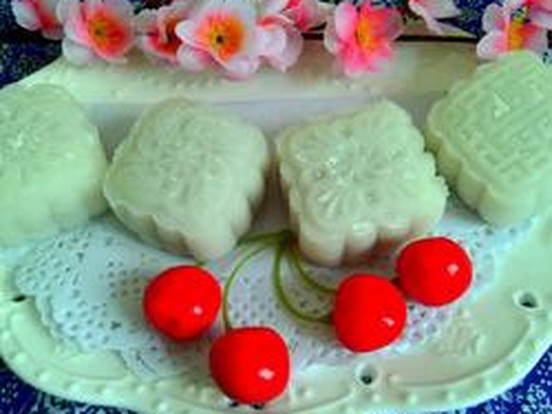 红酒蔓越莓冰皮月饼
