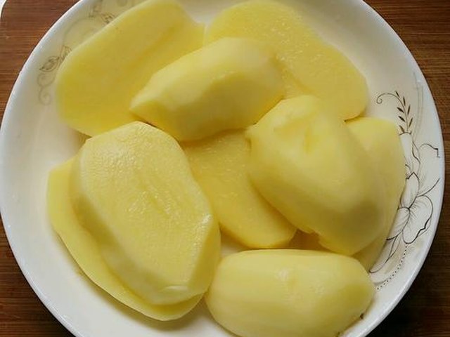 【土豆泥虾球】步骤2