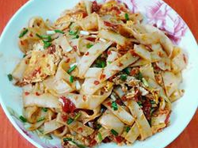 剁椒炒米粉