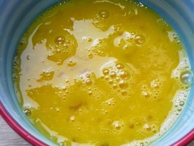 【鸡蛋西红柿菠菜汤面】步骤2