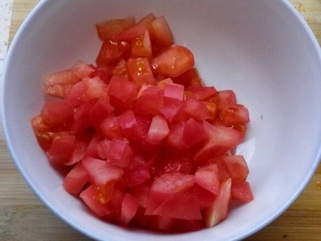 【鸡蛋西红柿菠菜汤面】步骤3