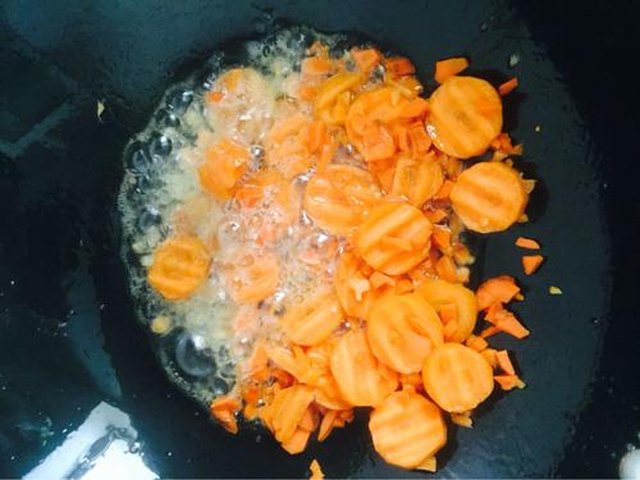 【孜然蛋炒饭】步骤3