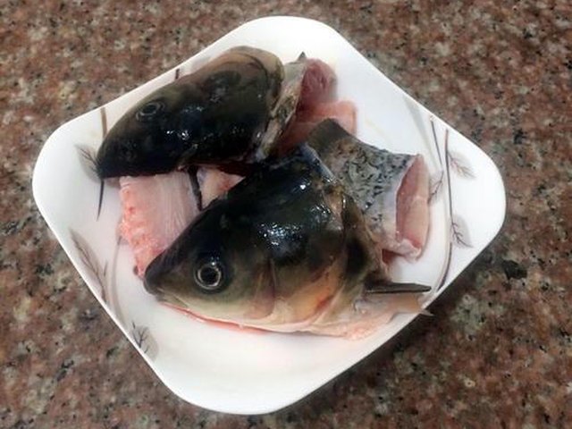 【鱼头豆腐汤】步骤1