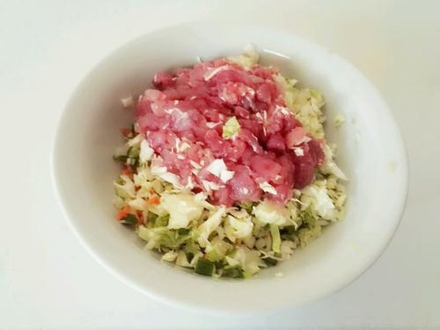 【玫瑰花水饺】步骤2