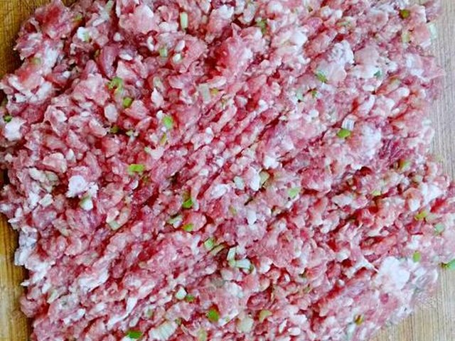 【白菜芹菜猪肉饺子】步骤2