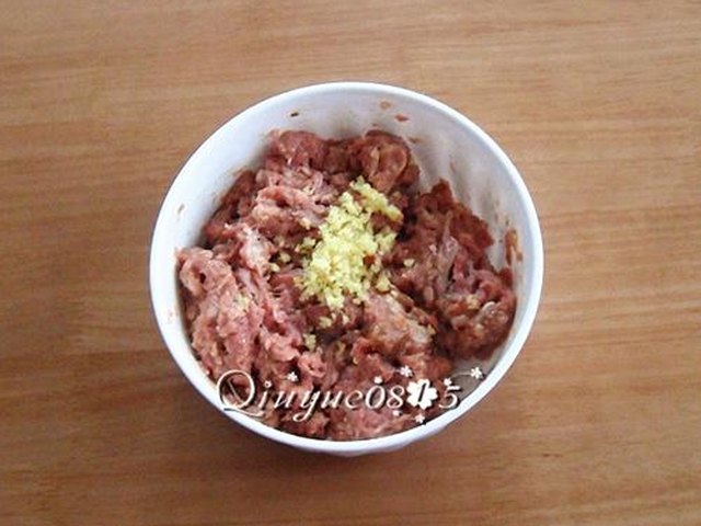 【胡萝卜羊肉馅饺子】步骤3