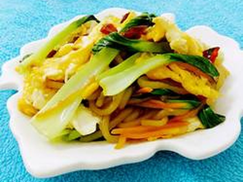 胡萝卜青菜鸡蛋炒粉