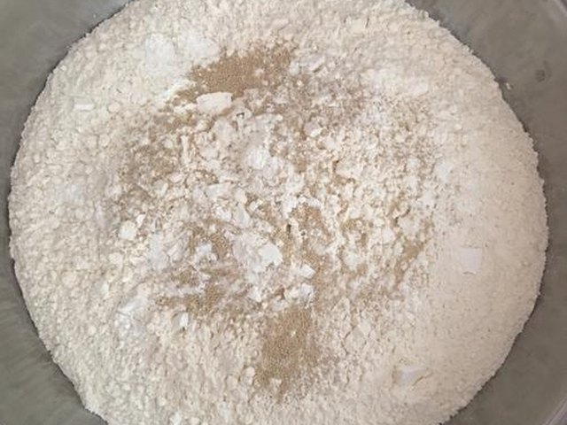 【白面麻花卷】步骤1