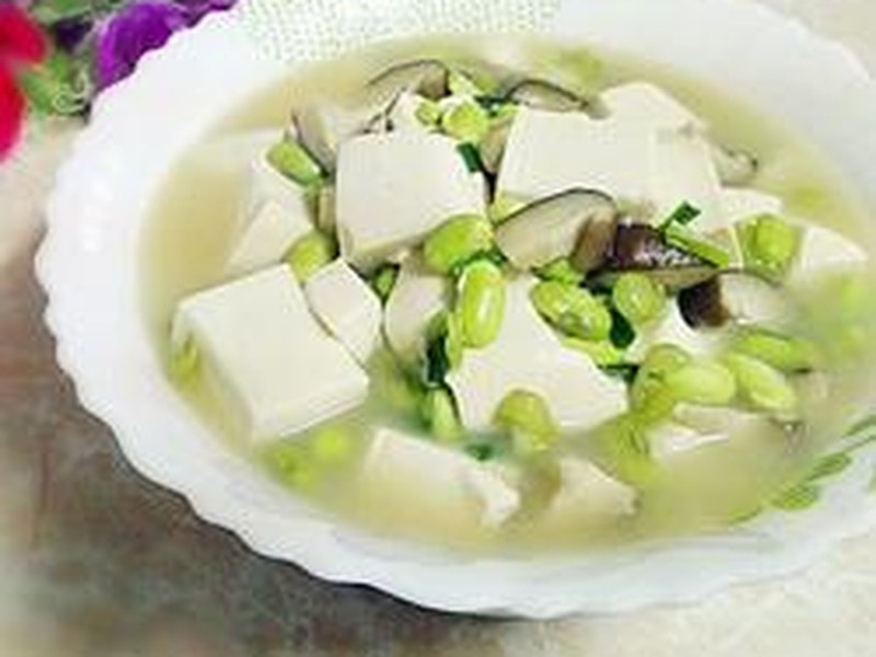 毛豆冬菇煮豆腐