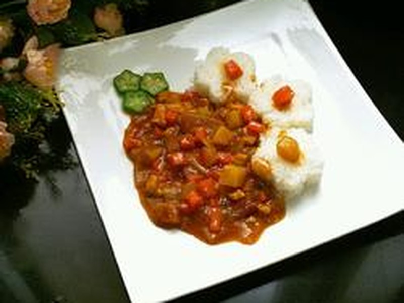 花样鸡肉咖喱饭