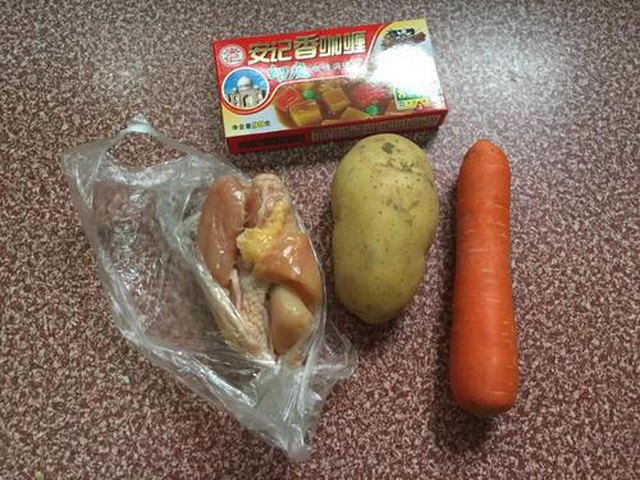 【咖喱土豆鸡饭】步骤1