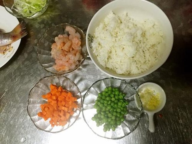 【儿童营养炒饭】步骤1
