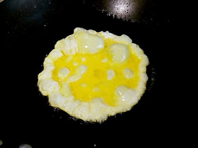 【咖哩虾仁炒饭】步骤4