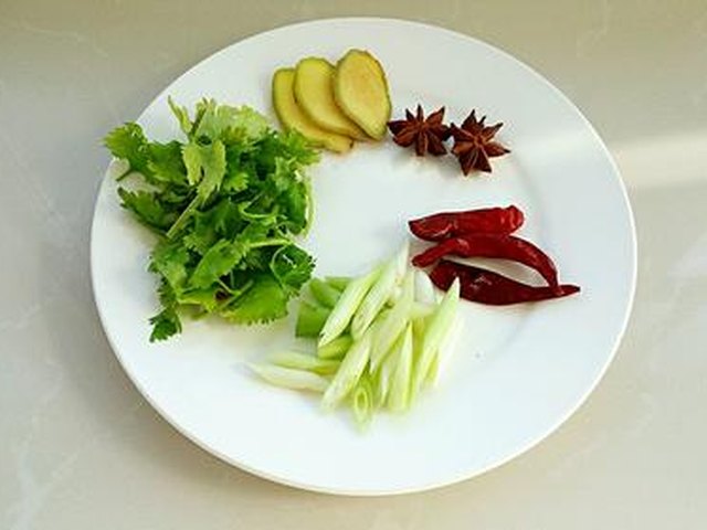 【萝卜炖牛肉】步骤2