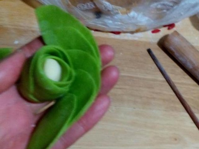 【玫瑰花小馒头】步骤4