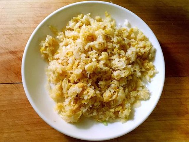 【花边饺子（酸菜青椒鲜肉馅）】步骤4