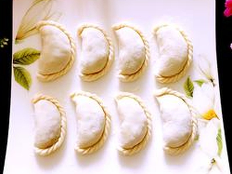 花边饺子（酸菜青椒鲜肉馅）