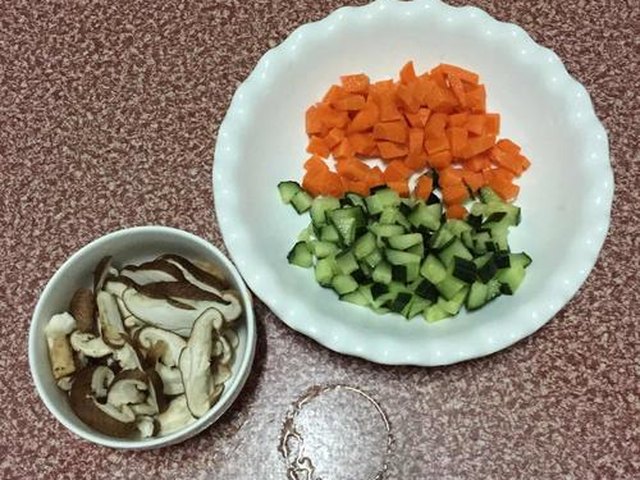 【香菇蚝油拌面】步骤2