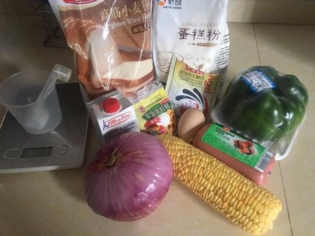【火腿蔬菜披萨，（面包机发面）】步骤1